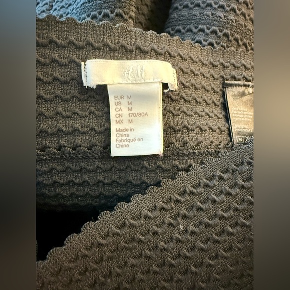 H&M Black Elastic Skirt – Size M | Fun & Flirty Going Out Skirt - Picture 3 of 3